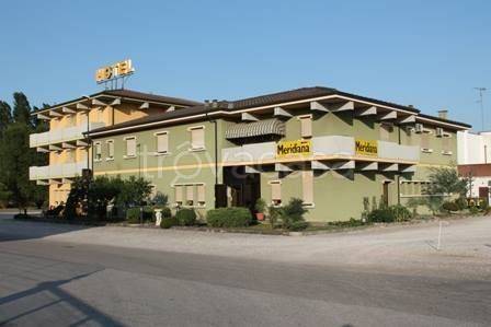 Hotel in in vendita da privato a Castelmassa via Umberto Saba, 2