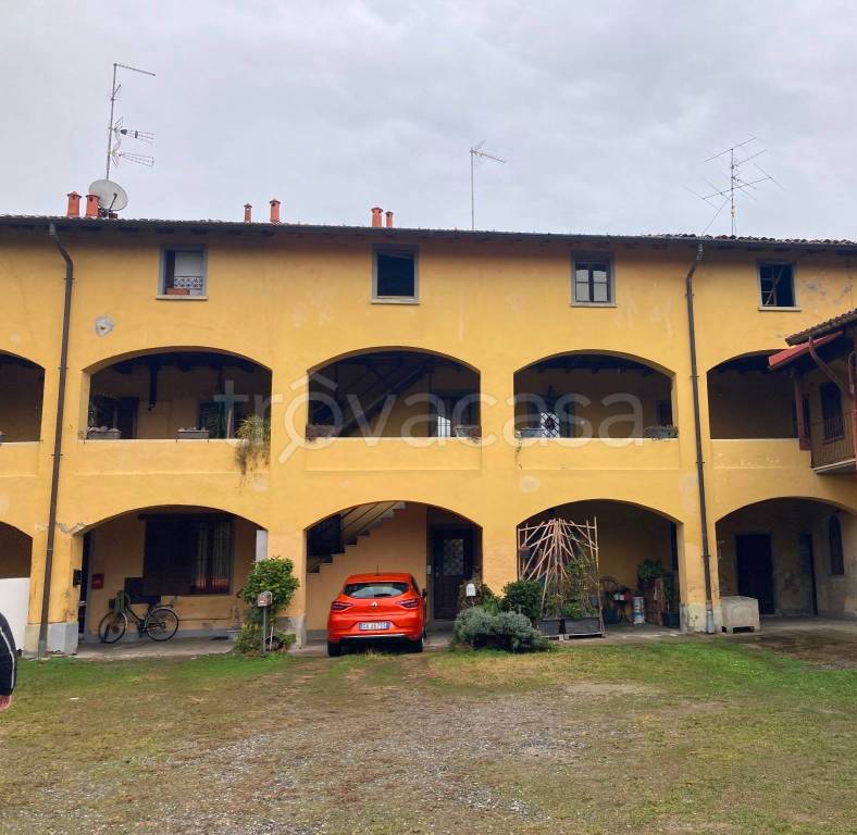 Appartamento in vendita a Olgiate Comasco via Giuseppe Garibaldi, 7