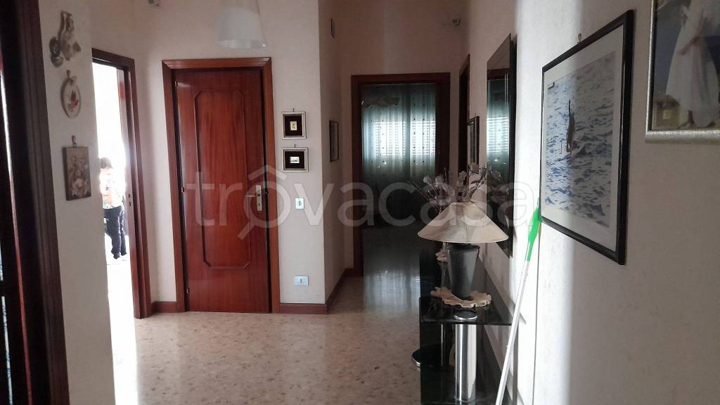 Appartamento in in vendita da privato a Bari via Battaglia di Monte Lungo, 40