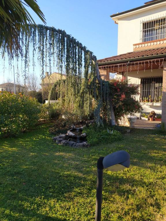 Villa in in vendita da privato a Poggio Renatico via Nazionale, 37