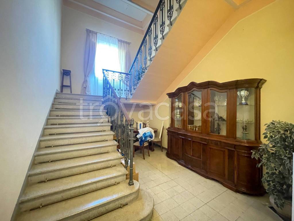 Villa Bifamiliare in vendita a Chiaravalle via Raffaello Sanzio, 12