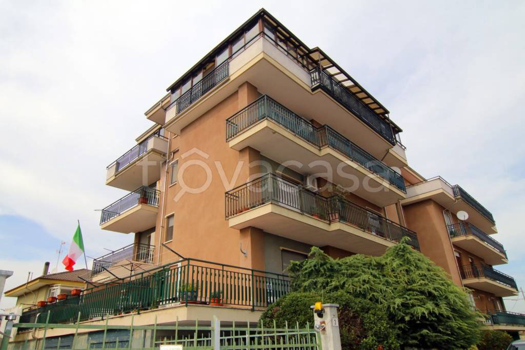 Appartamento in in vendita da privato a Santhià via Ippolito Nievo, 5