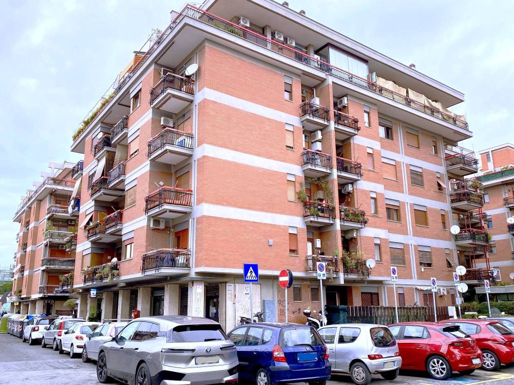 Appartamento in vendita a Roma viale dei Promontori