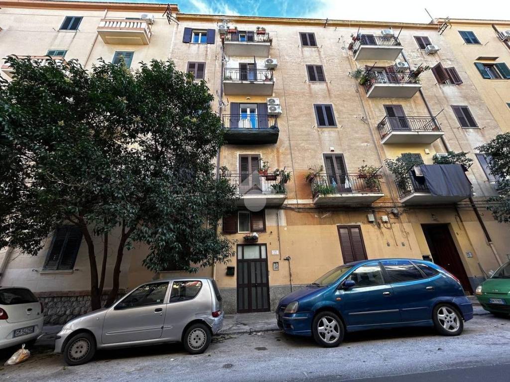 Garage in vendita a Palermo via Orazio Antinori, 6