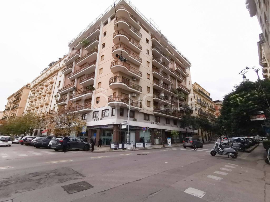 Ufficio in vendita a Palermo via Dante, 28