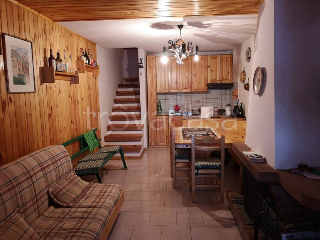 Appartamento in in vendita da privato a Cotronei via Panoramica, 14