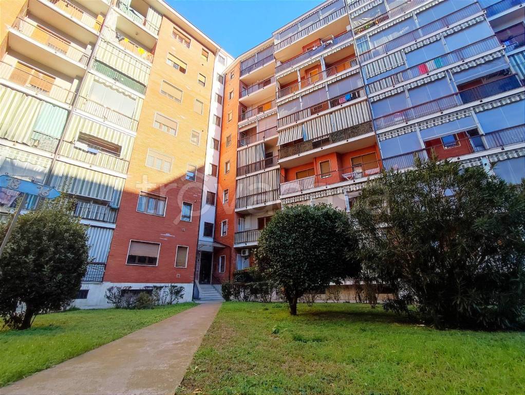 Appartamento in vendita a Torino via Guglielmo Pepe, 16