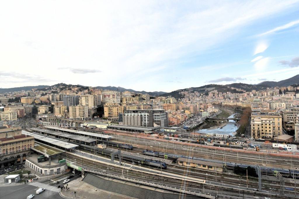 Appartamento in vendita a Genova viale Emanuele Filiberto Duca d'Aosta