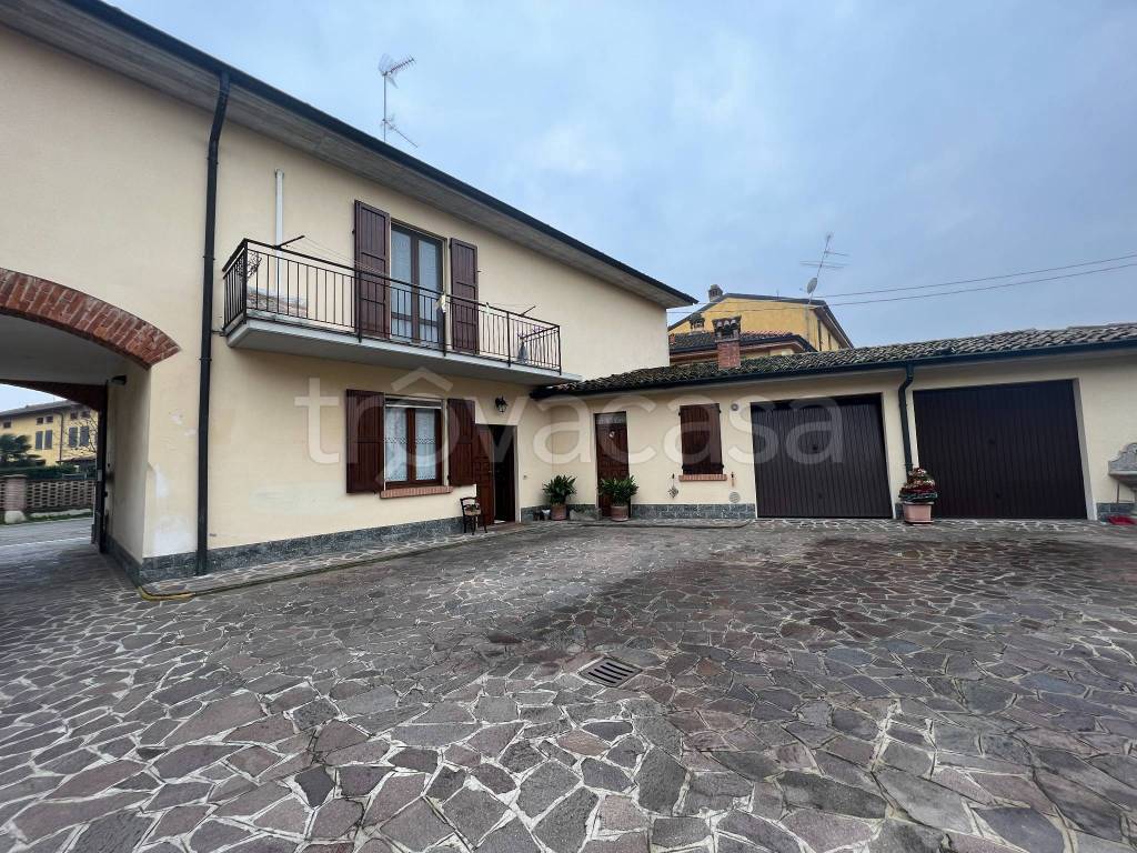 Villa Bifamiliare in vendita a Castelverde via Castagnino Secco