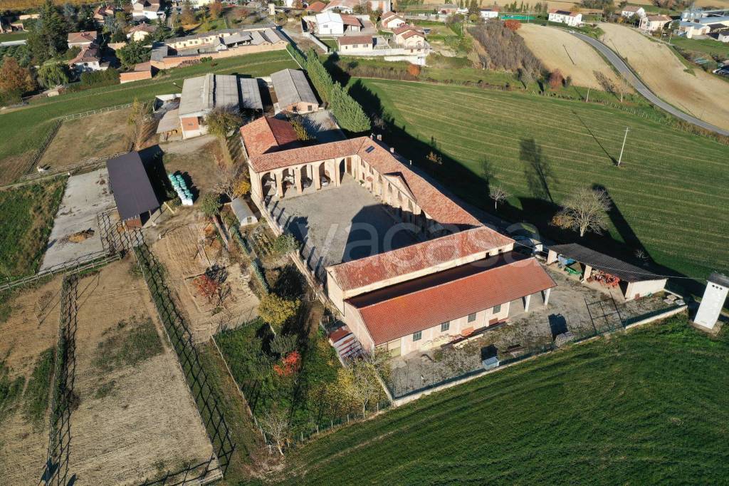 Azienda Agricola in vendita a Montemagno via Casale, 32