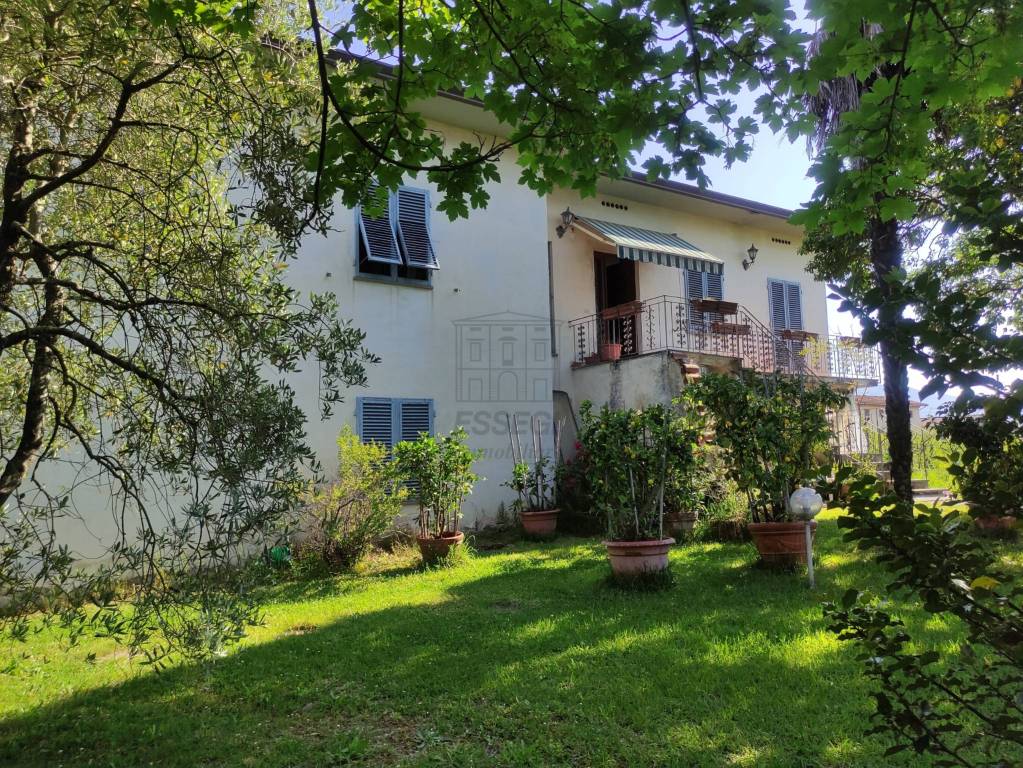 Villa in vendita a Lucca via di Mammoli, 3