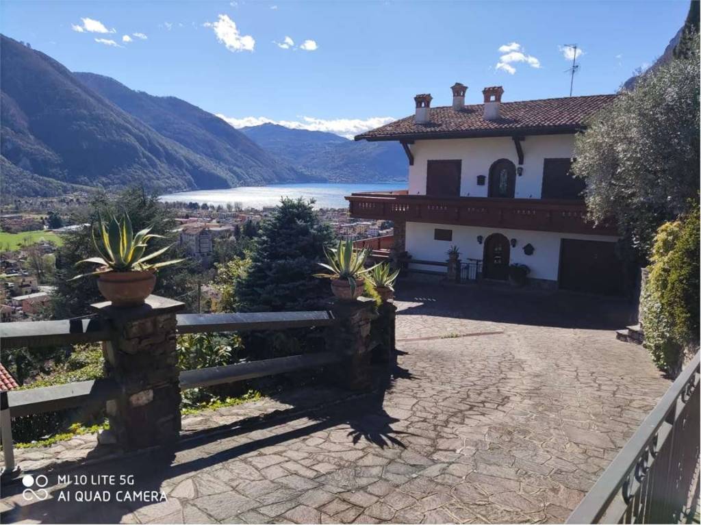 Villa in vendita a Porlezza via Manzoni , 25
