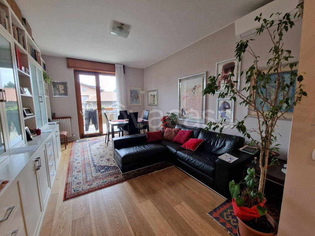 Appartamento in in vendita da privato a Seregno via Cadore, 32
