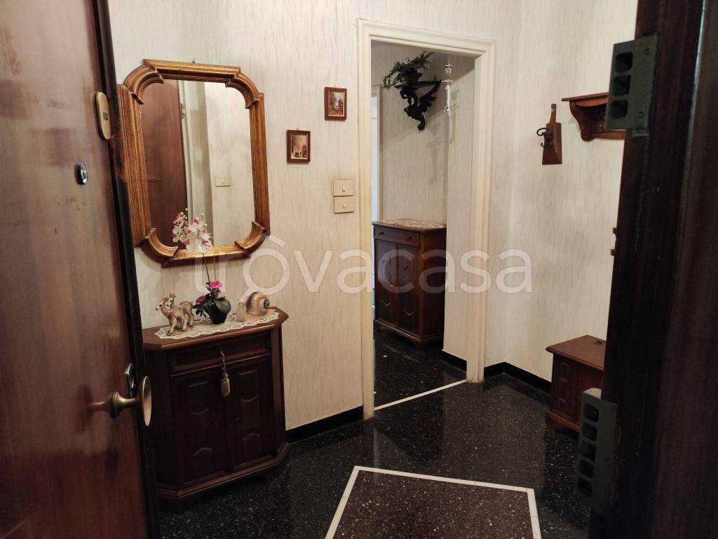 Appartamento in in vendita da privato a Genova via Aldo Manuzio, 18