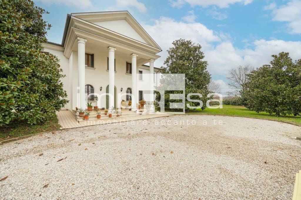 Villa in vendita a Fiume Veneto viale della Repubblica, 6/a