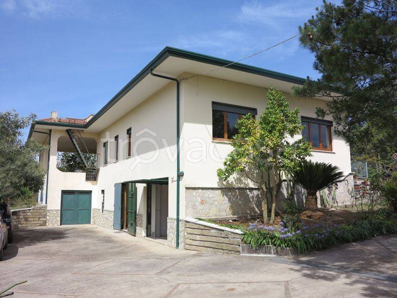 Villa in in vendita da privato a Carinola via Claudio Foro, 1
