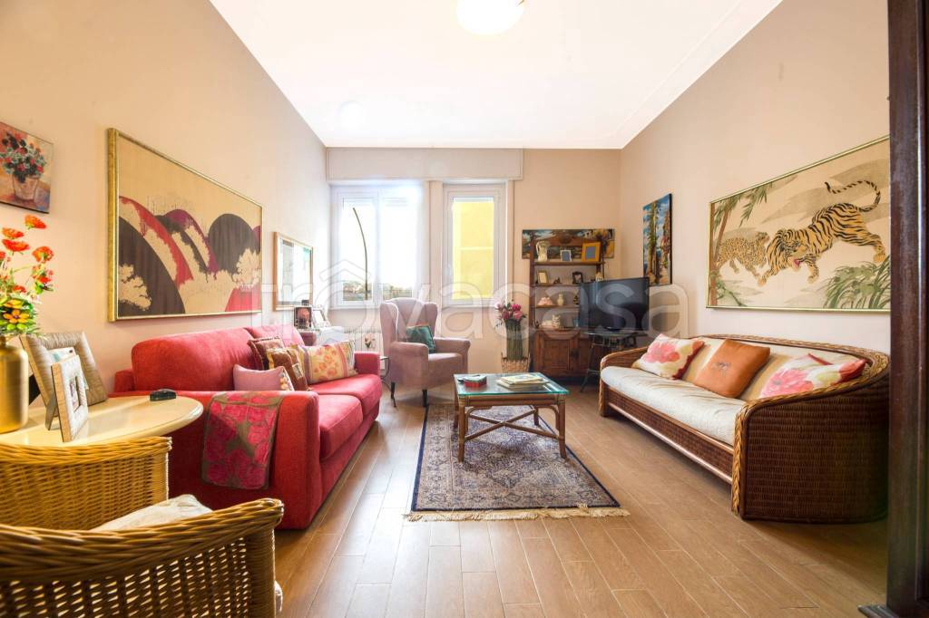 Appartamento in vendita a Genova via delle Ginestre, 37