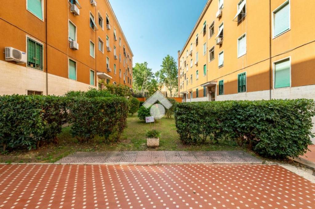 Appartamento in vendita a Roma via Tonale, 25