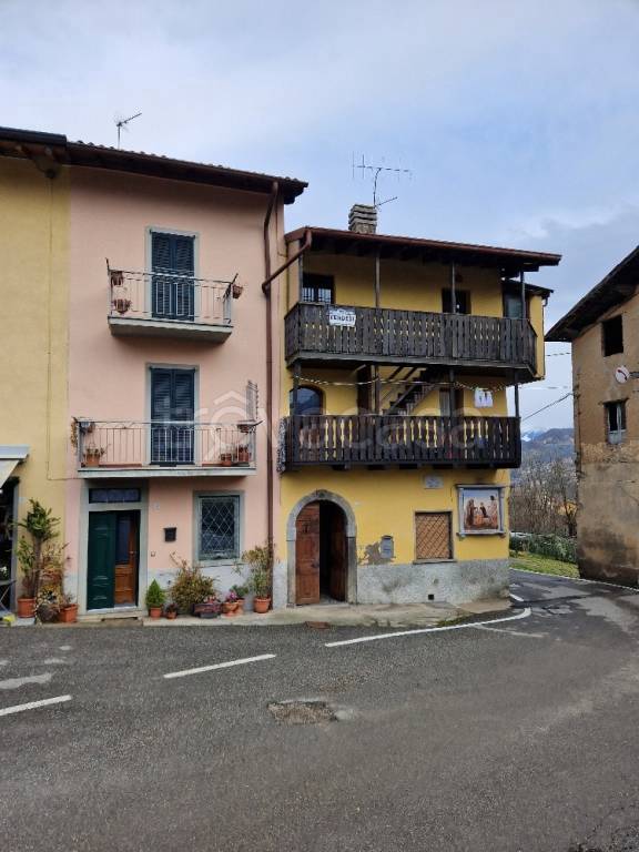 Appartamento in vendita a San Giovanni Bianco località Costa Fuipiano