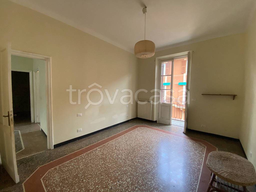 Appartamento in vendita a Genova via Luciano Zamperini, 16