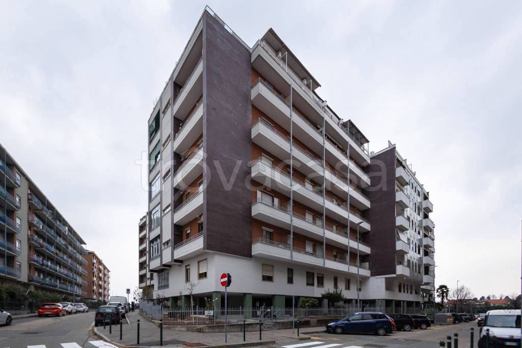 Appartamento in vendita a Rivoli via Arno, 13