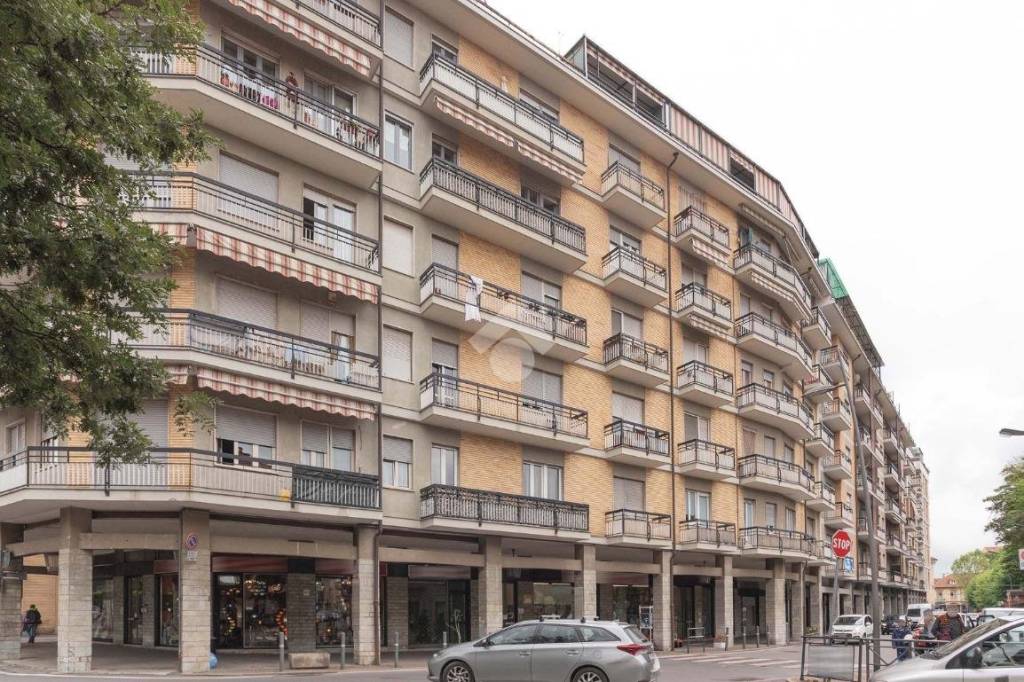 Appartamento in vendita a Ciriè via roma, 64