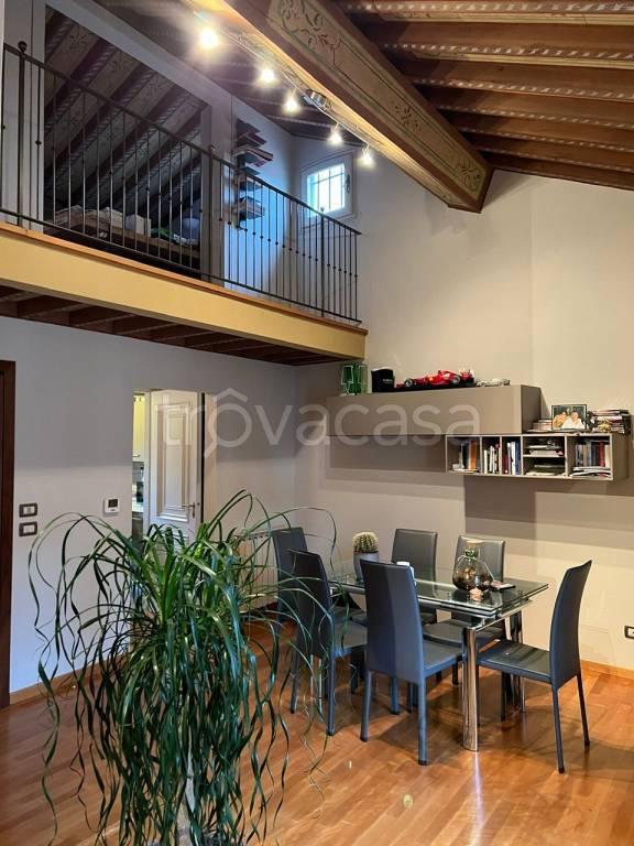 Appartamento in vendita a Modena via Saragozza