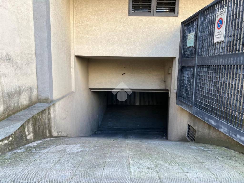 Garage in vendita a Francavilla Fontana via s. Lorenzo, 1