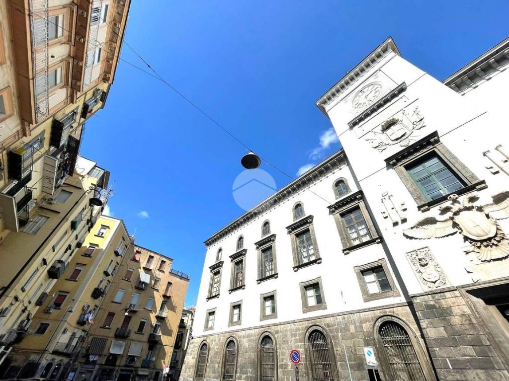 Appartamento in vendita a Napoli via dei tribunali, 194