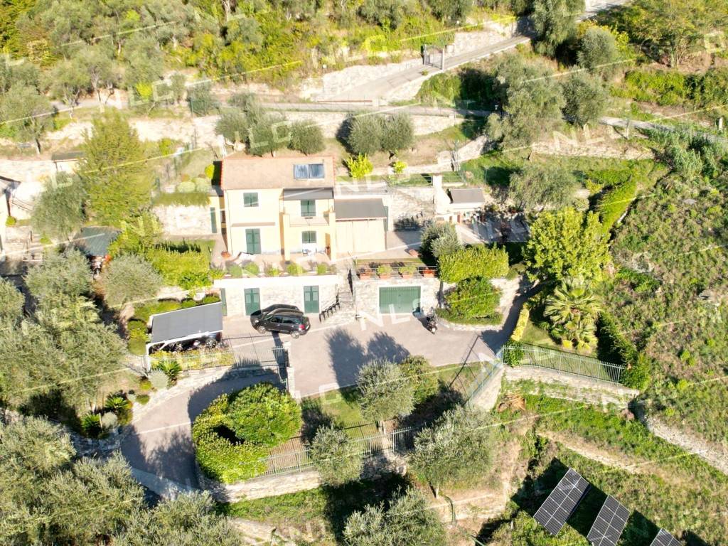 Villa in vendita a Cogorno via Padre Giuseppe Mazzino