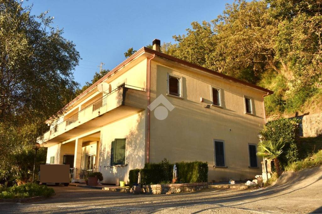 Villa in vendita a Paola via della Badia
