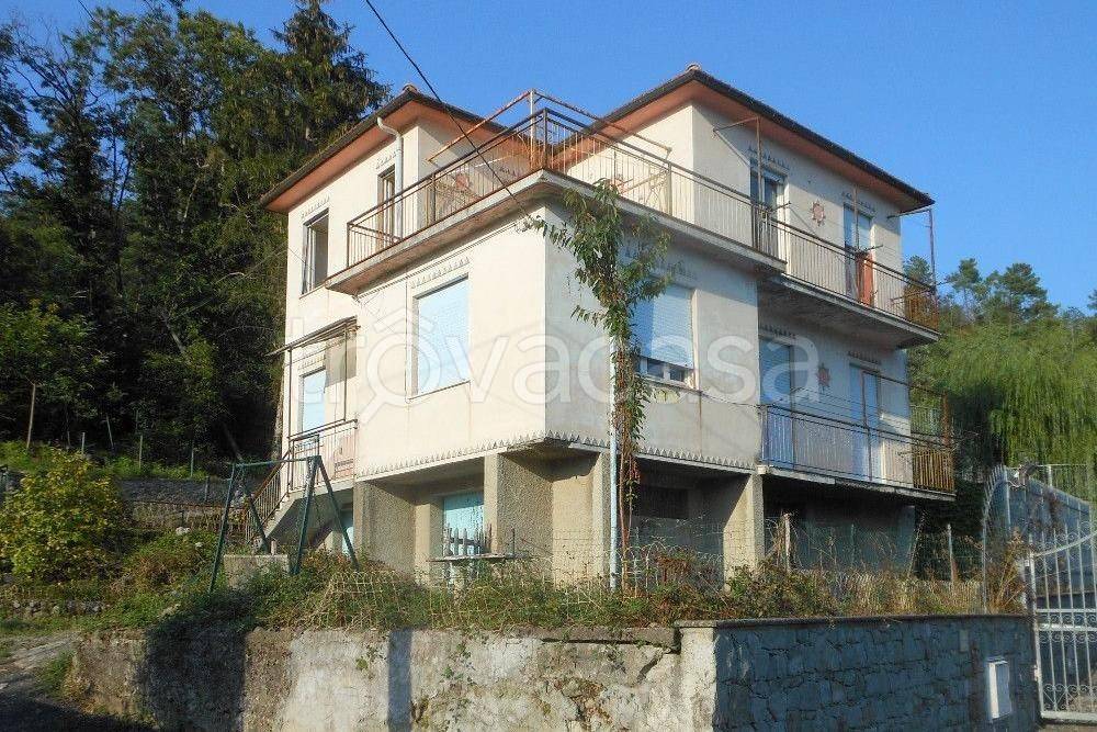 Villa Bifamiliare in in vendita da privato a Carro via Ghiggeri, 15