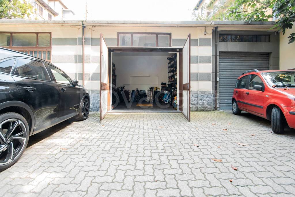 Garage in vendita a Torino corso Re Umberto, 91