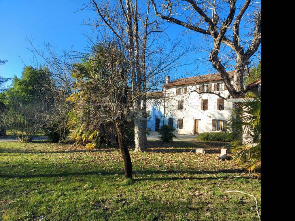 Casale in in vendita da privato a Gradisca d'Isonzo via Aquileia, 114