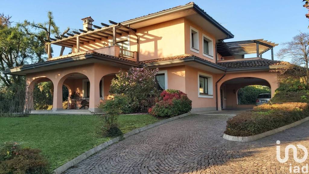 Villa in vendita a Lomazzo via delle Rimembranze, 12