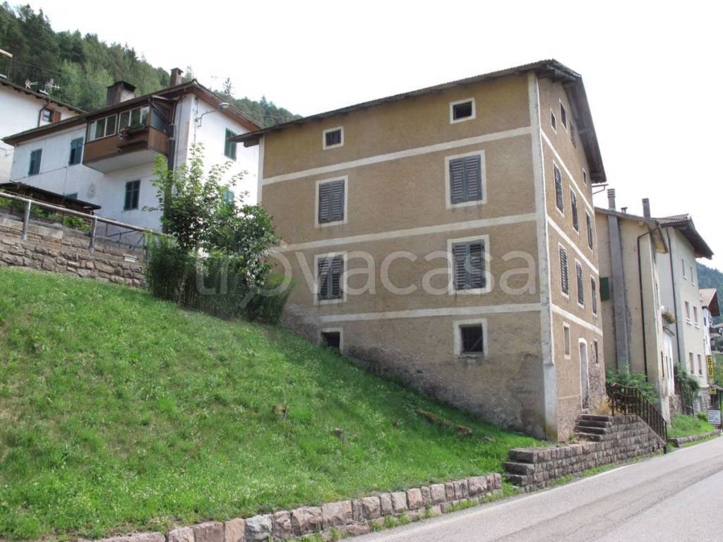 Casa Indipendente in vendita a Sover via del Lagorai Piscine, 24