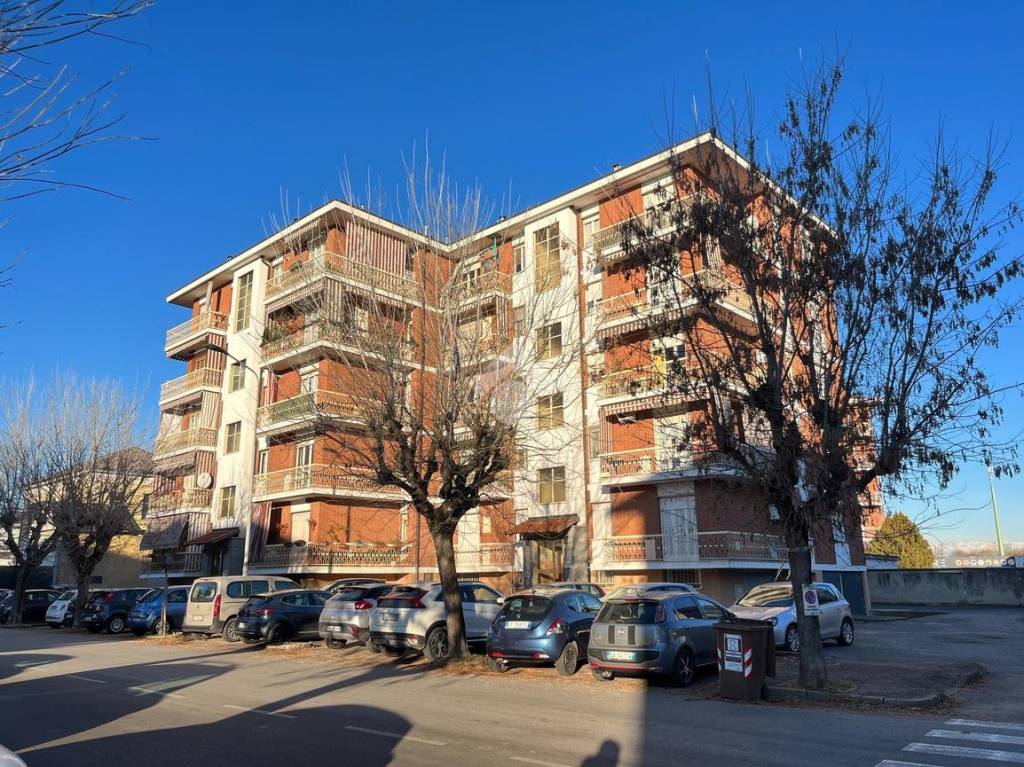 Appartamento in vendita a Carmagnola viale Giuseppe Garibaldi, 1
