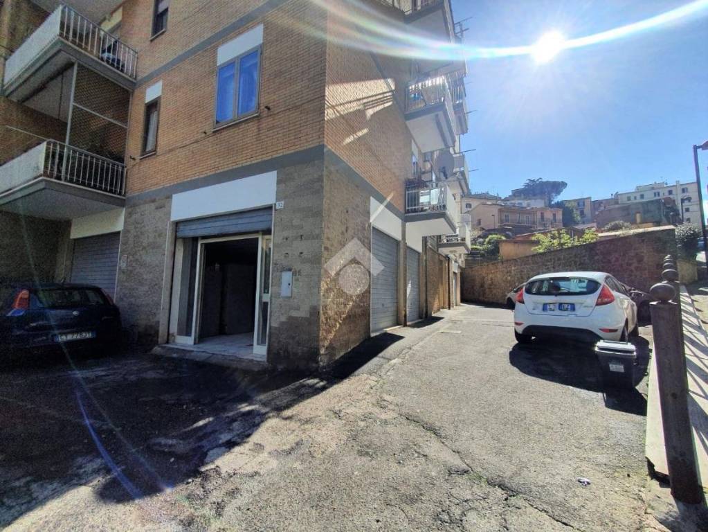 Garage in vendita a Monte Compatri via colonna