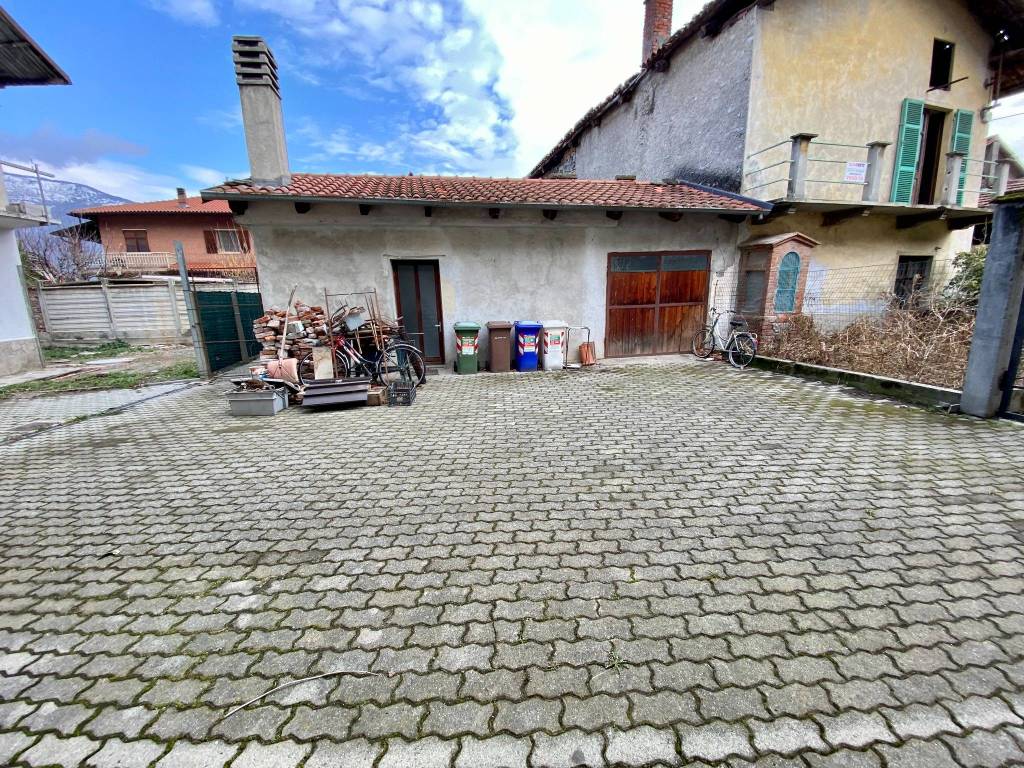 Villa in vendita a Sant'Ambrogio di Torino via Umberto I