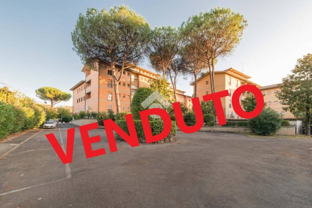 Appartamento in vendita a Roma via Angiolo Cabrini, 9