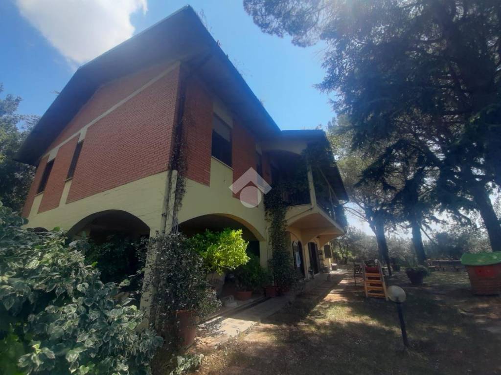 Villa Bifamiliare in vendita a Terni via delle Madonnine