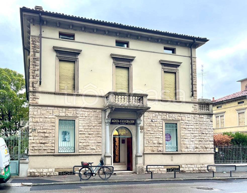 Ufficio in vendita a Bergamo via Giuseppe Verdi
