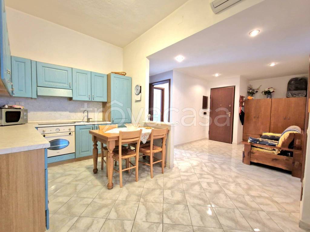 Appartamento in vendita a Quartu Sant'Elena via Zara, 35