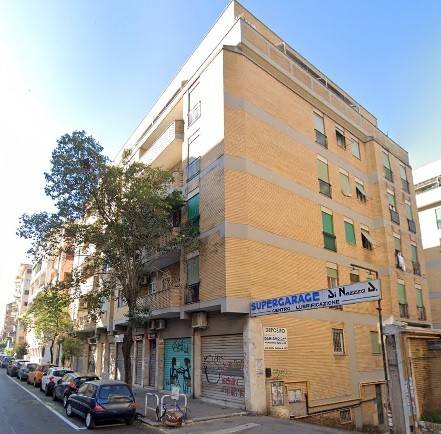 Appartamento in vendita a Roma via Quintilio Varo