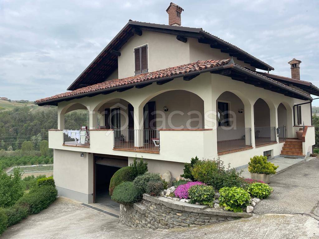 Villa in vendita a Sinio località Pelissera, 4