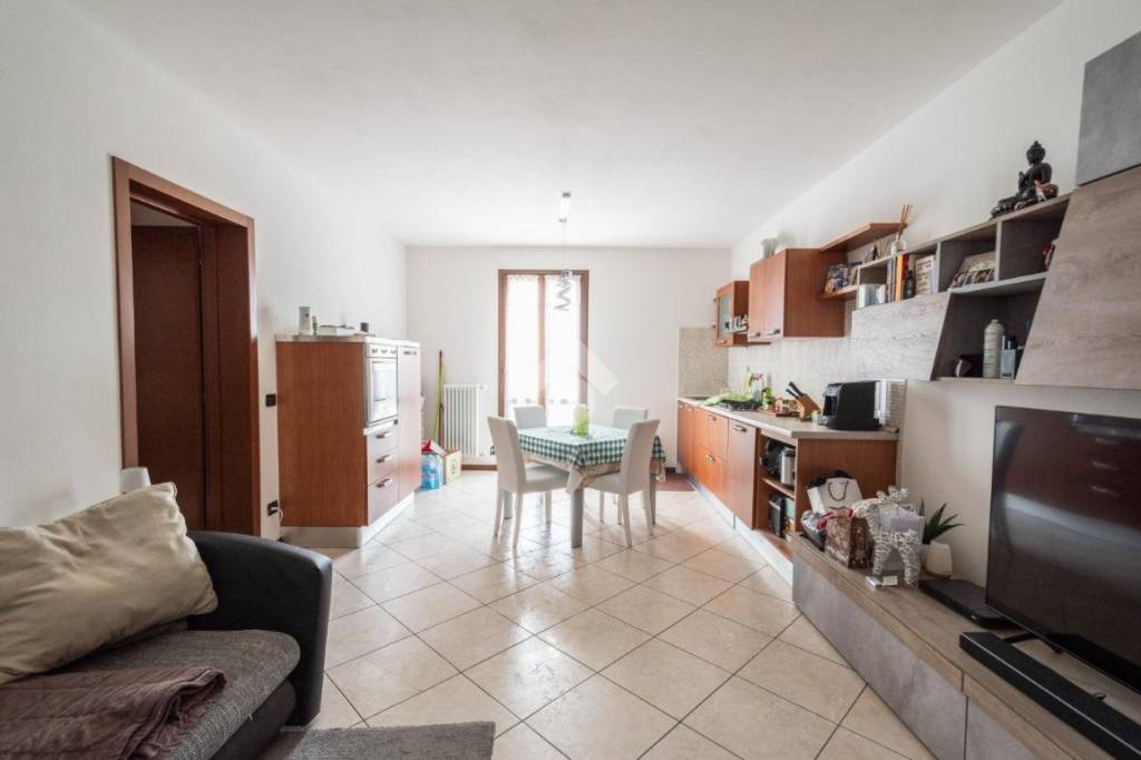 Appartamento in vendita a Carpi via Budrione Migliarina parte est, 20