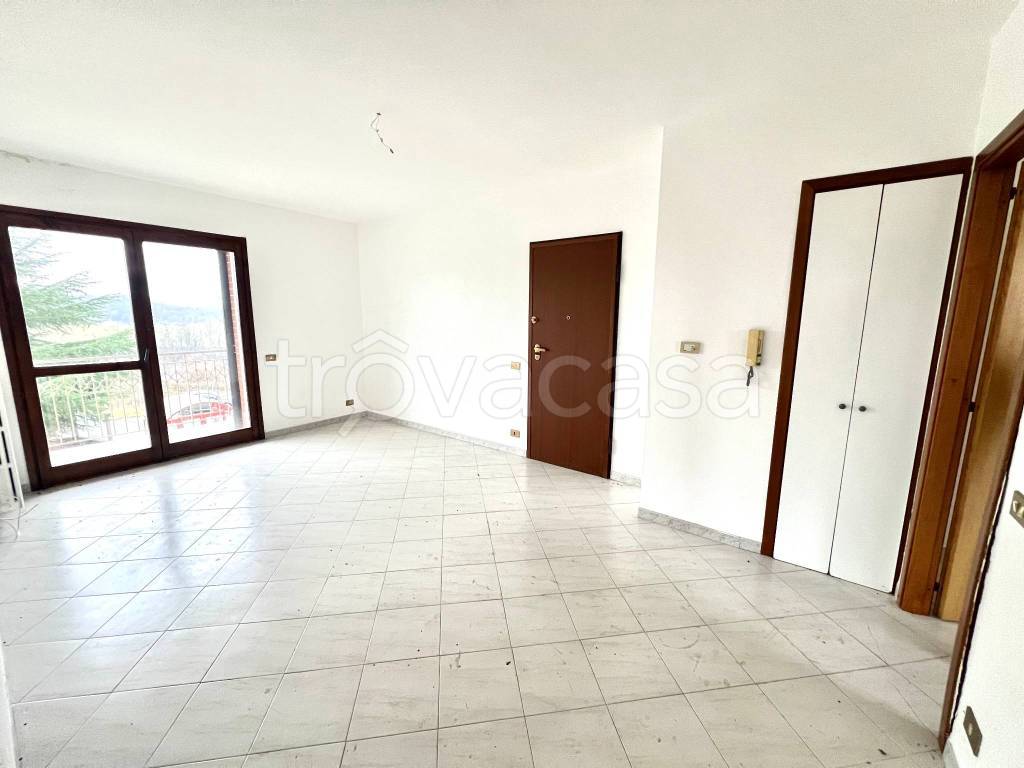 Appartamento in vendita a Sommariva Perno strada Barbieri, 9