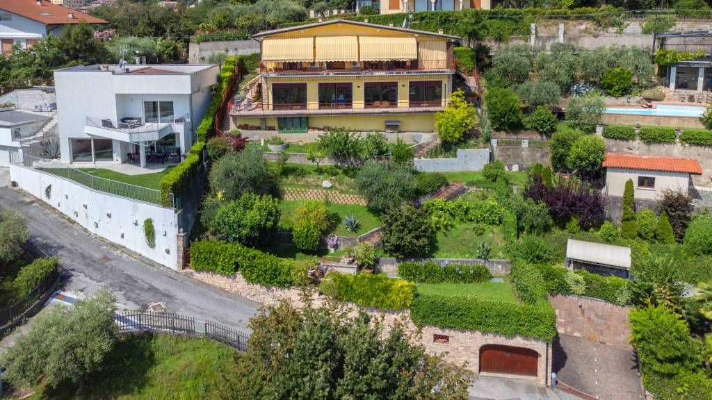 Villa in vendita a Soiano del Lago via Castellana, 25