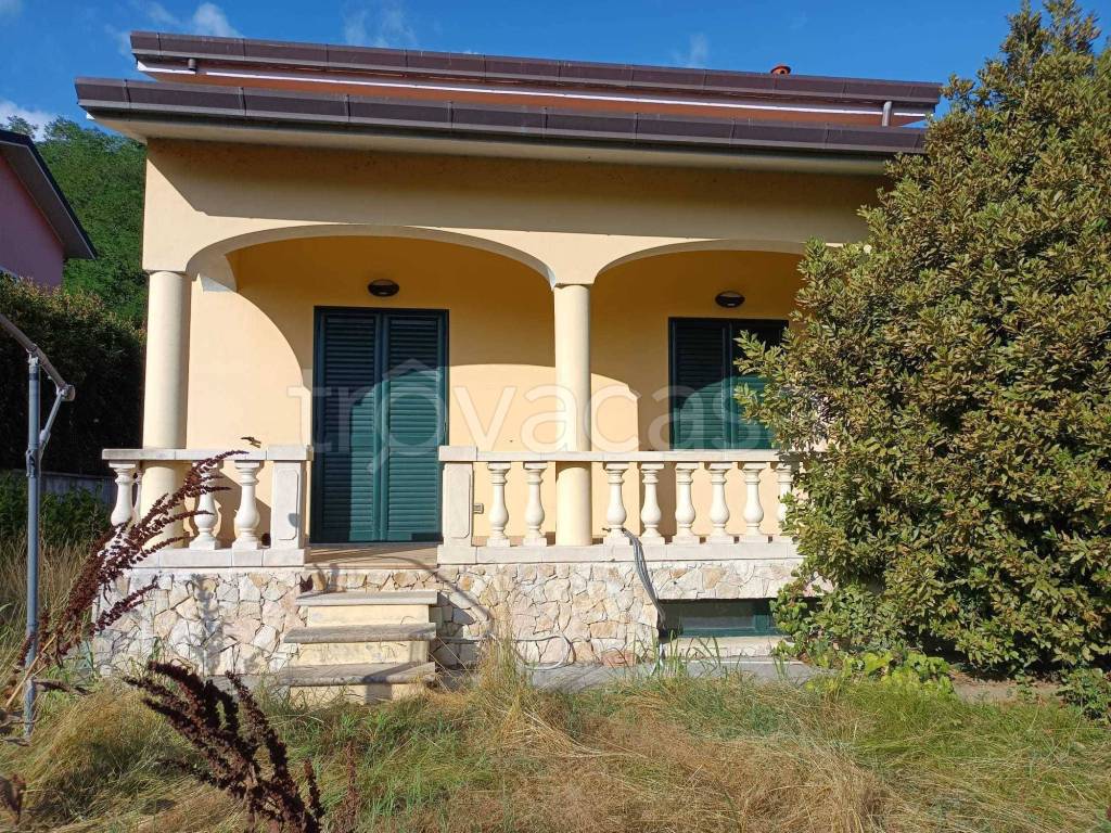 Casa Indipendente in vendita a Podenzana località Boschetto