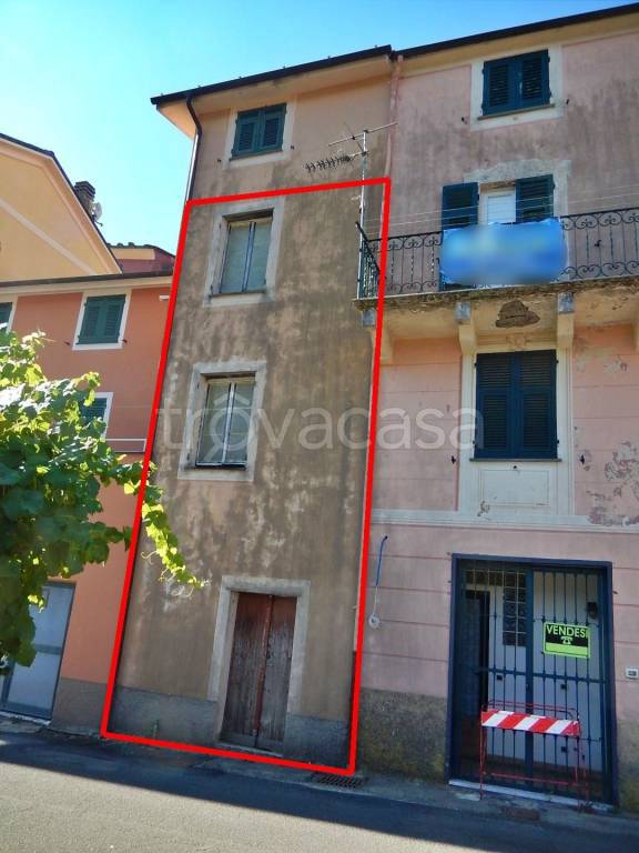 Villa a Schiera in vendita a Castiglione Chiavarese via Veleura, 11